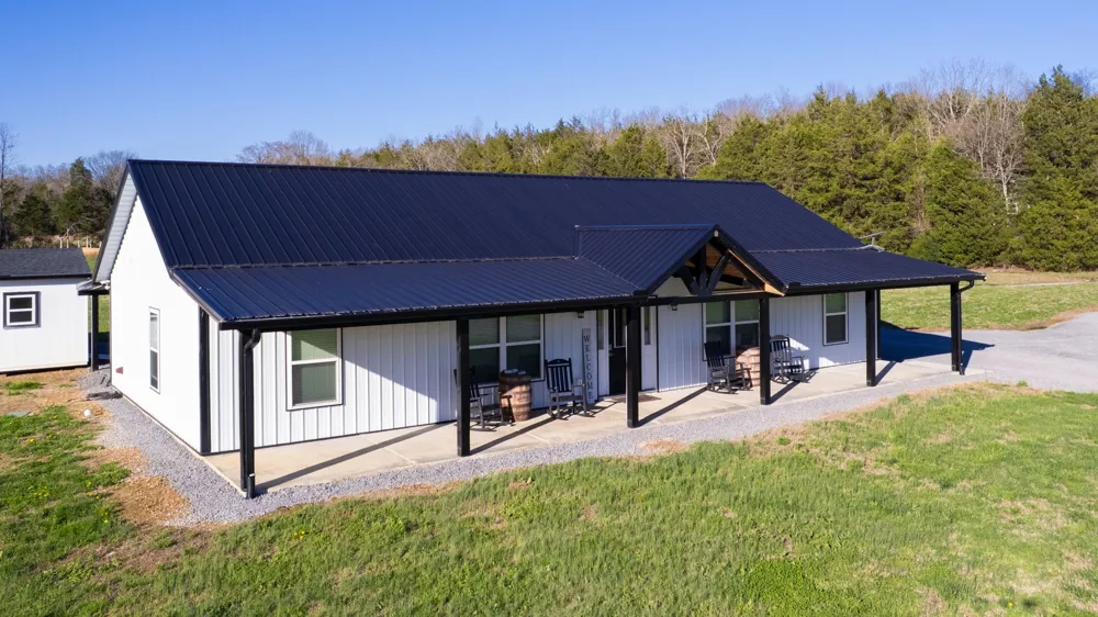 2586 Brown Shop Rd Petersburg, TN 37144
