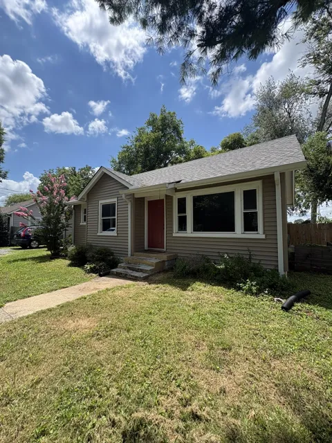 1107 Leaf Ave