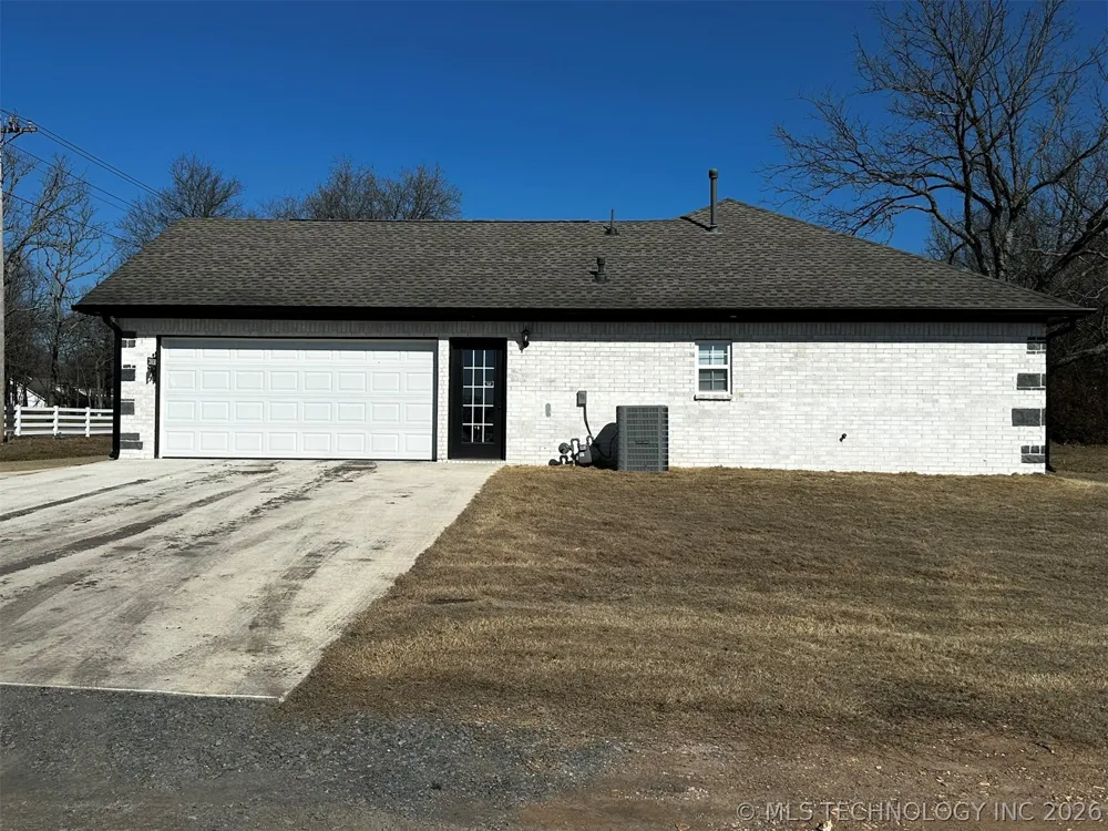 20030 E 794 ROAD Tahlequah, OK 74464