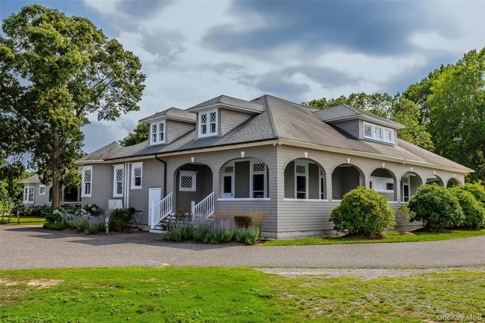 126 Holiday Boulevard Center Moriches, NY 11934