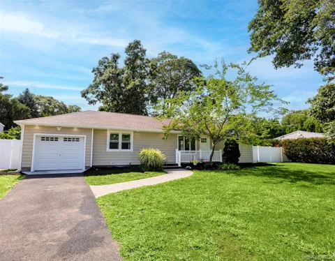 126 Holiday Boulevard