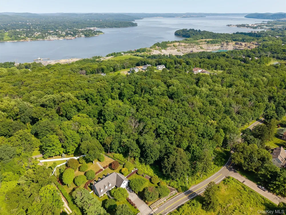 86 Buckberg Road Stony Point, NY 10980