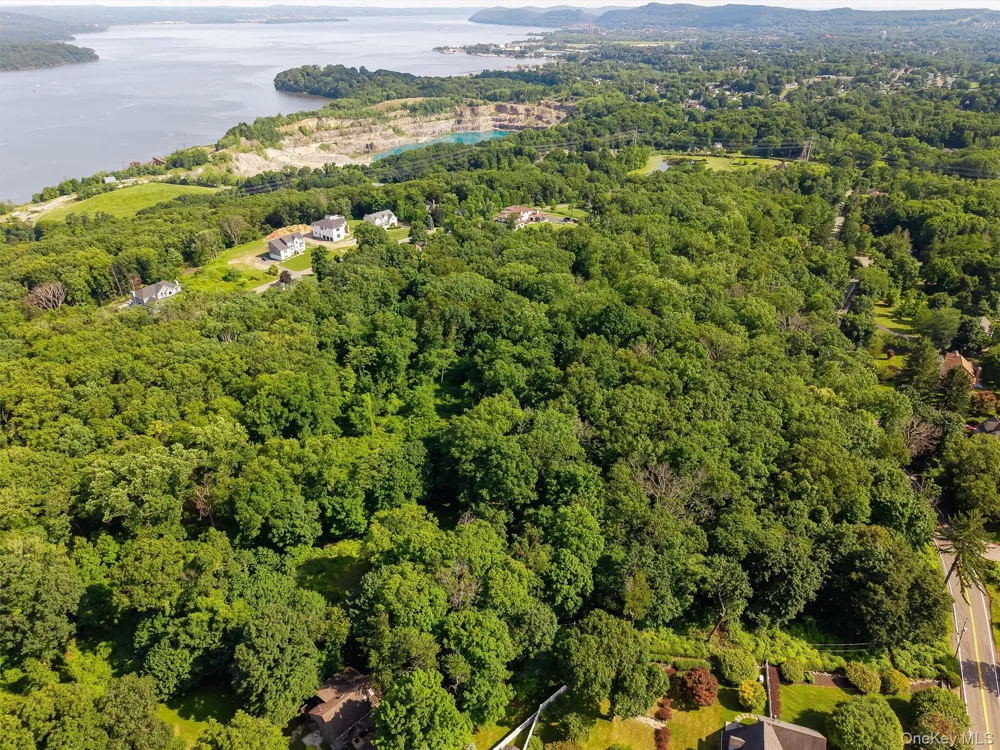 86 Buckberg Road Stony Point, NY 10980