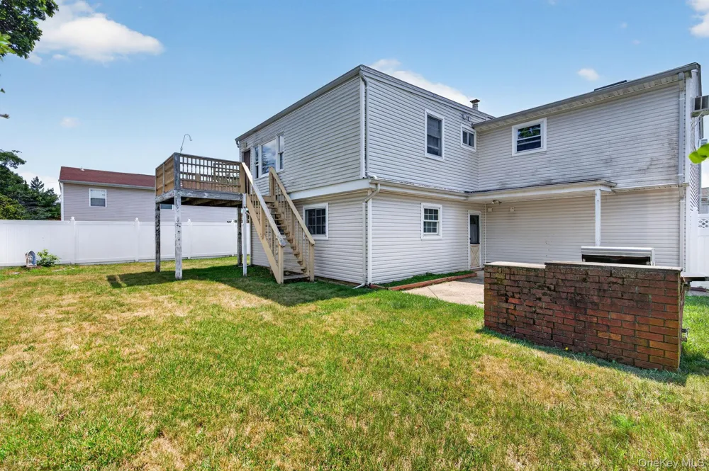138 Spring Street Massapequa, NY 11758