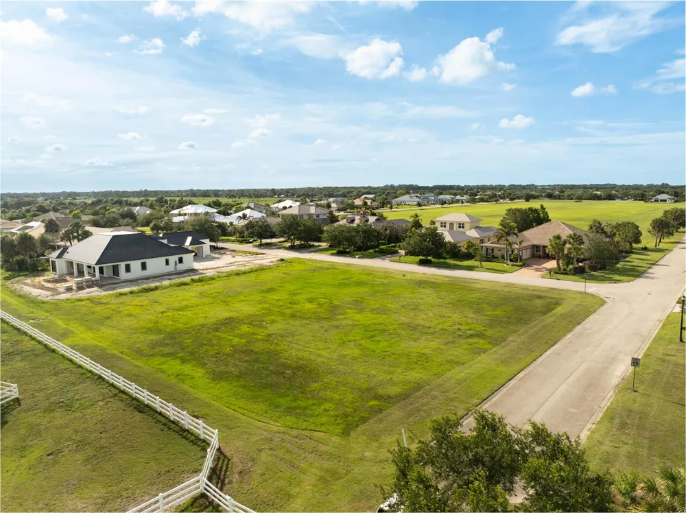 7635 S Polo Grounds Lane Vero Beach, FL 32966