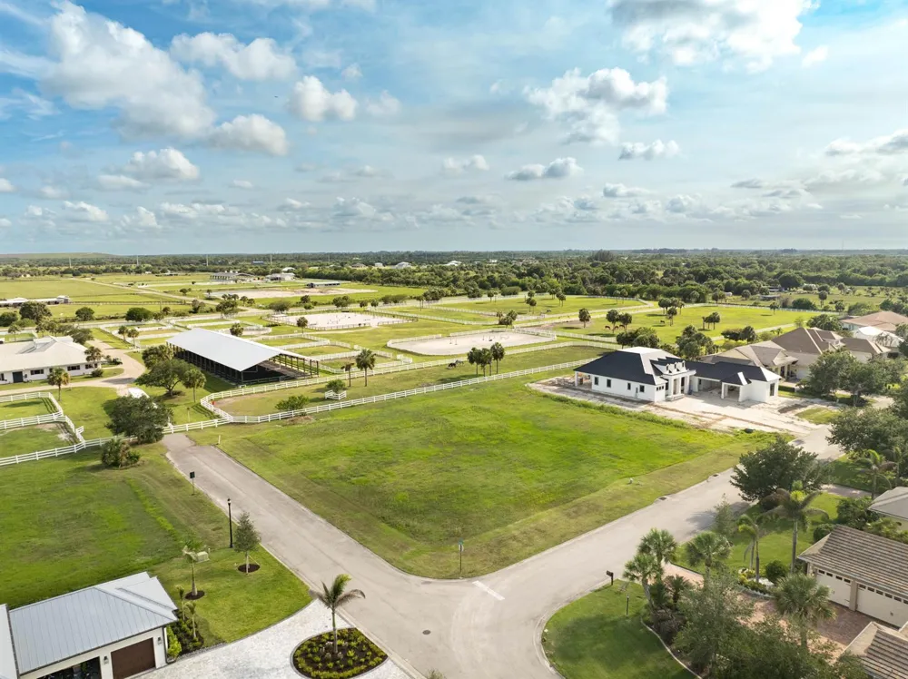 7635 S Polo Grounds Lane Vero Beach, FL 32966