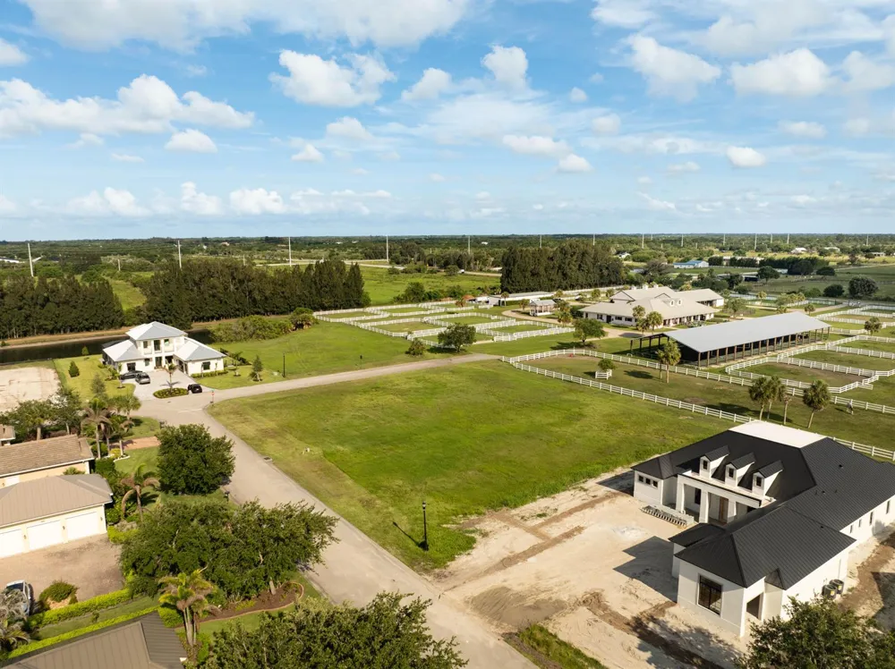 7635 S Polo Grounds Lane Vero Beach, FL 32966