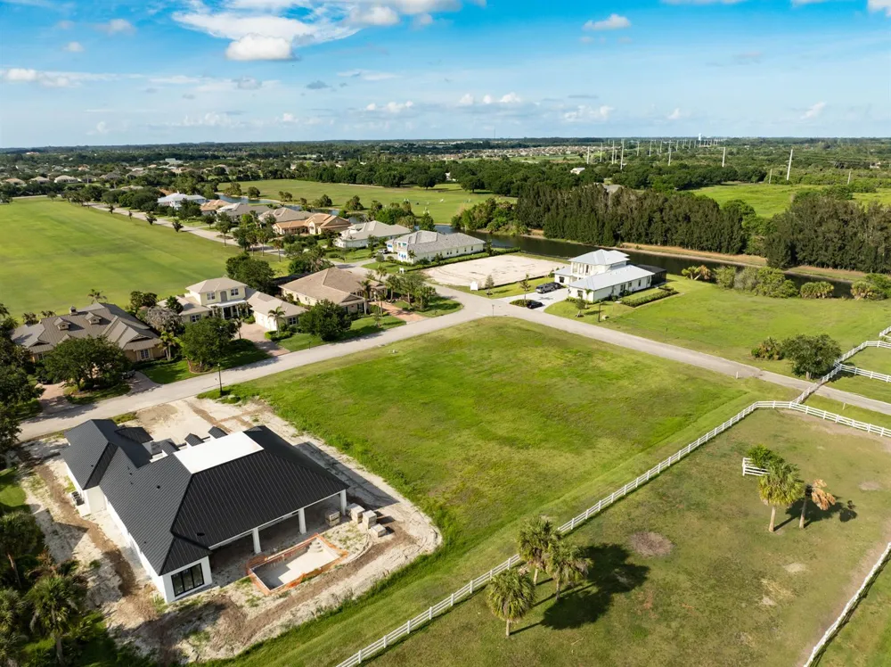 7635 S Polo Grounds Lane Vero Beach, FL 32966