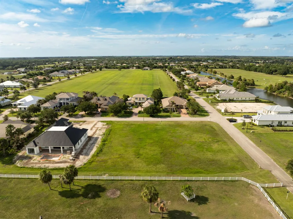 7635 S Polo Grounds Lane Vero Beach, FL 32966