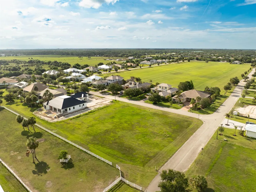 7635 S Polo Grounds Lane Vero Beach, FL 32966