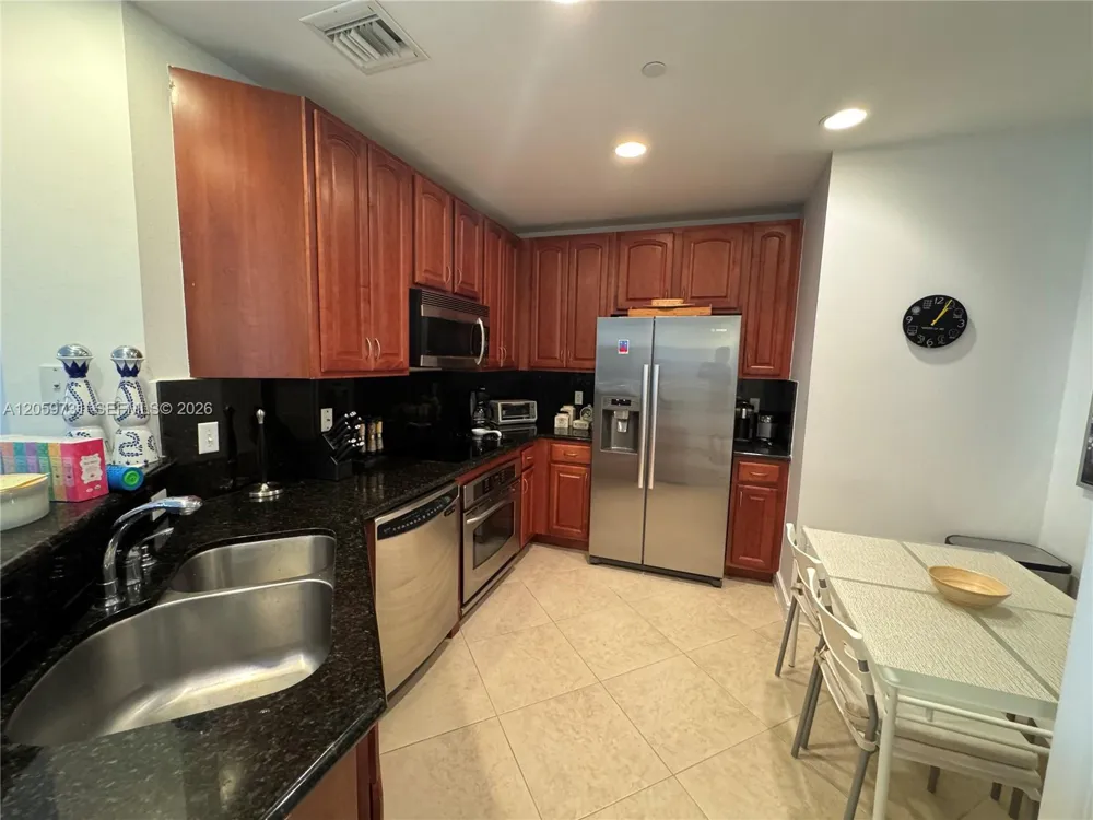 16100 Emerald Estates Dr #278 Weston, FL 33331