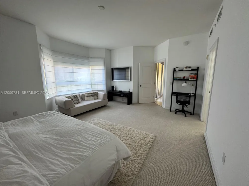 16100 Emerald Estates Dr #278 Weston, FL 33331