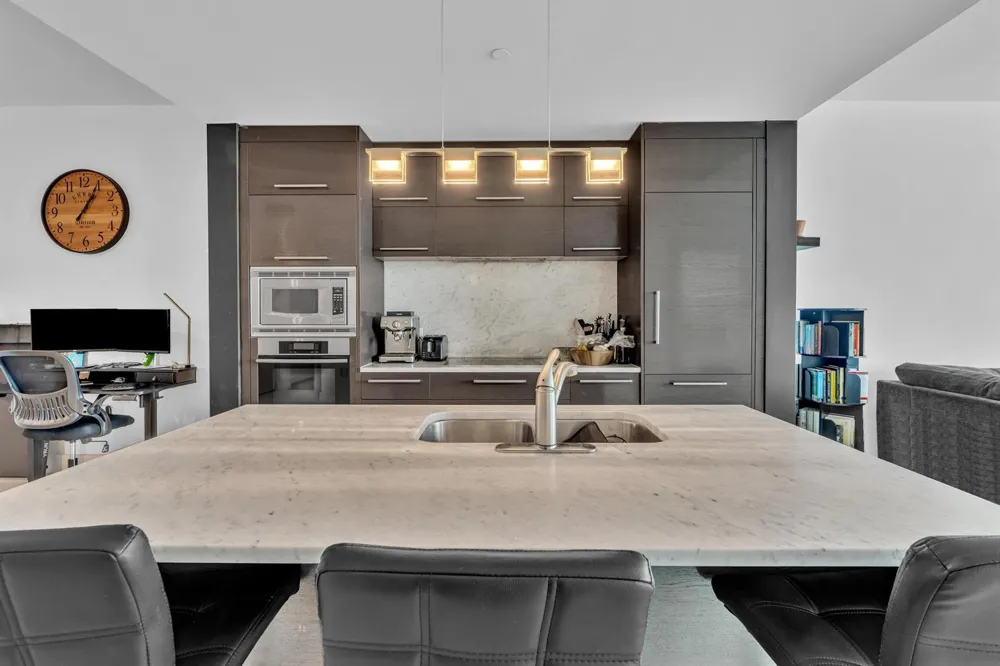 900 Biscayne Boulevard #4703 Miami, FL 33132