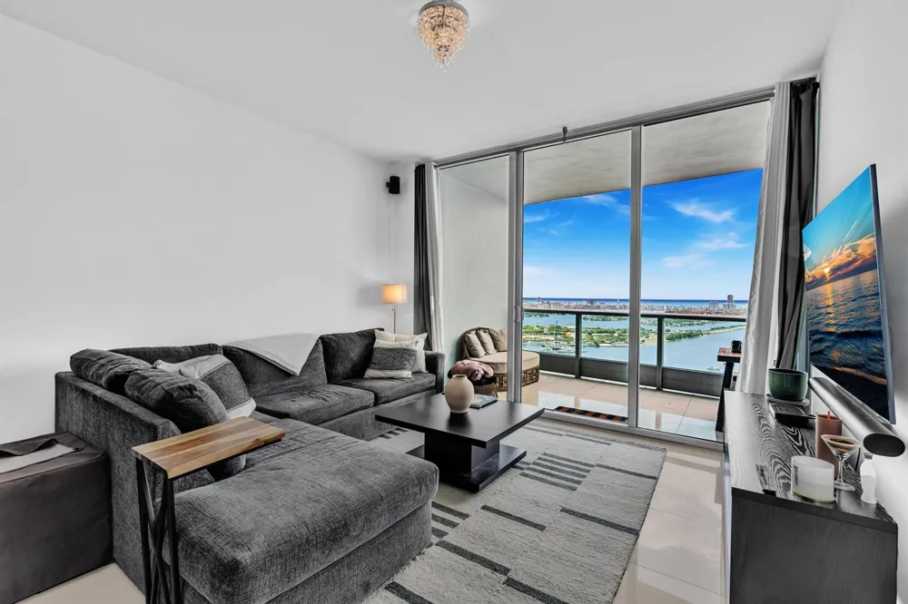 900 Biscayne Boulevard #4703 Miami, FL 33132