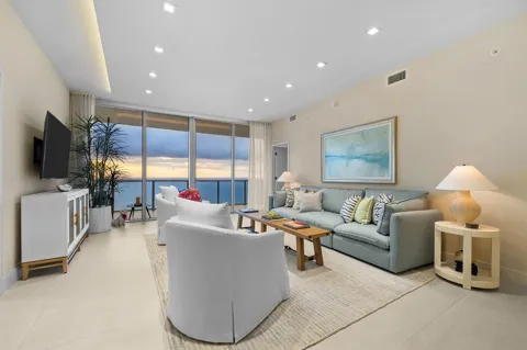 2200 Ocean Boulevard #S1802