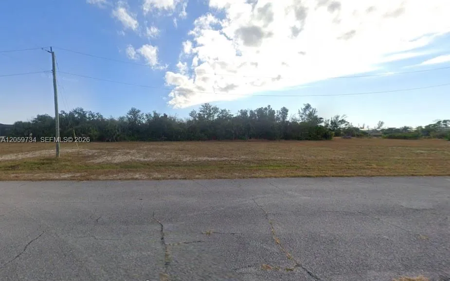 1915 NW 41st Ave Cape Coral, FL 33993