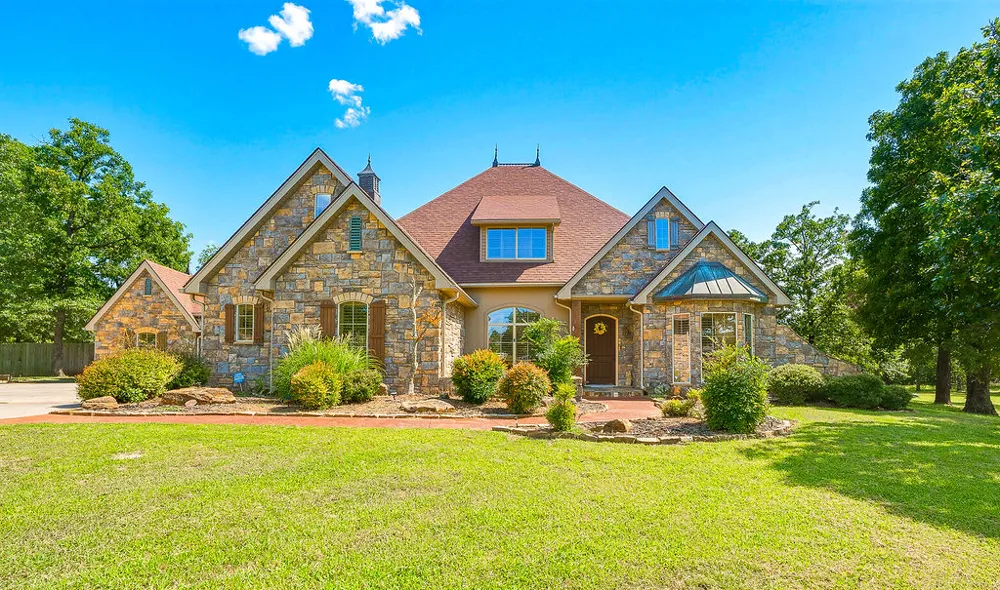 1202 Walker Circle Ada, OK 74820