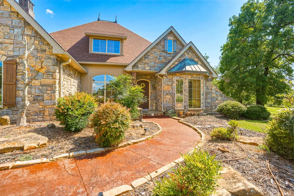 1202 Walker Circle Ada, OK 74820