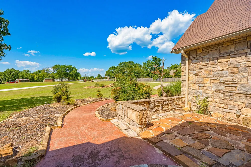 1202 Walker Circle Ada, OK 74820