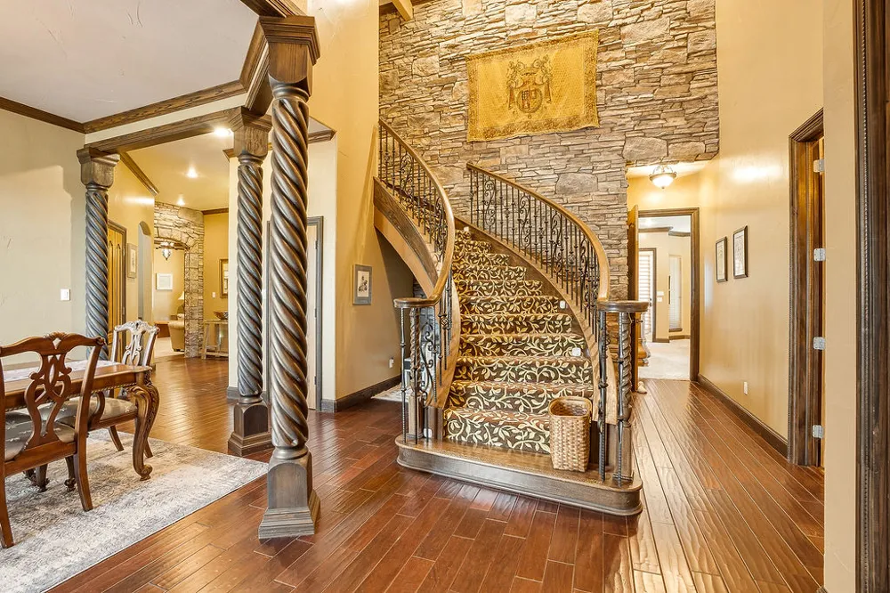 1202 Walker Circle Ada, OK 74820
