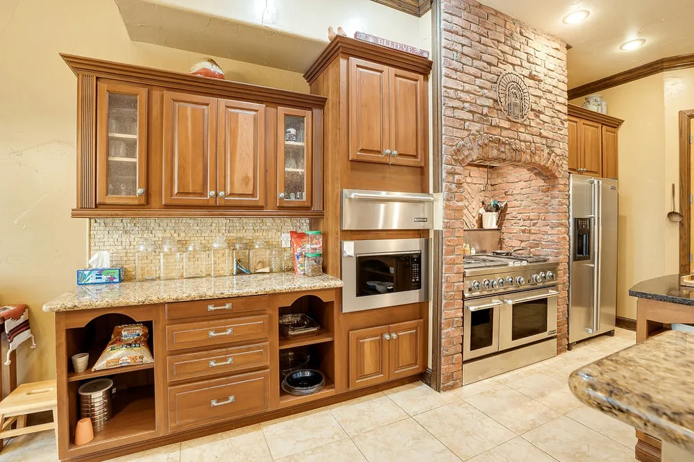 1202 Walker Circle Ada, OK 74820