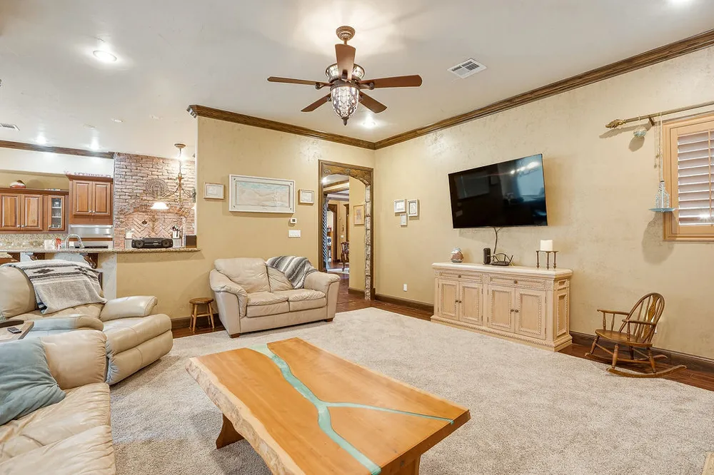 1202 Walker Circle Ada, OK 74820