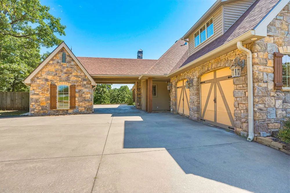 1202 Walker Circle Ada, OK 74820