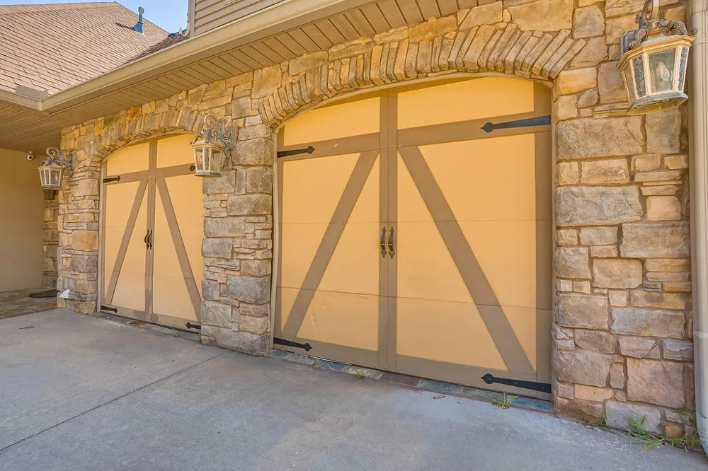 1202 Walker Circle Ada, OK 74820