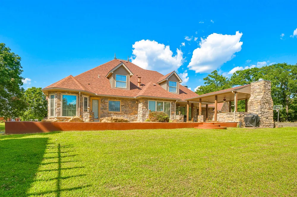 1202 Walker Circle Ada, OK 74820