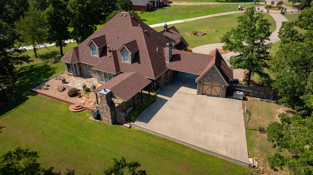 1202 Walker Circle Ada, OK 74820