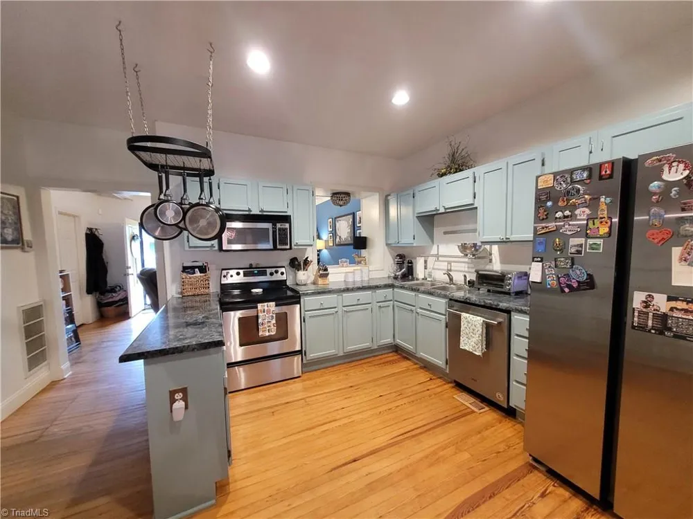 319 Hay Street Mount Airy, NC 27030