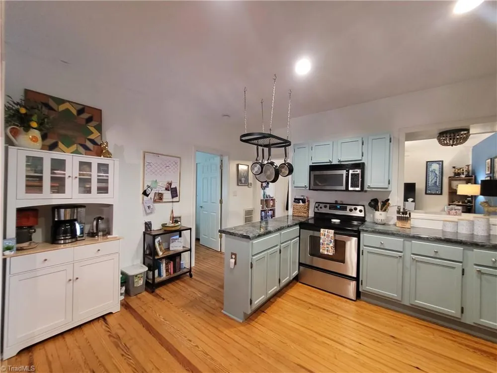 319 Hay Street Mount Airy, NC 27030