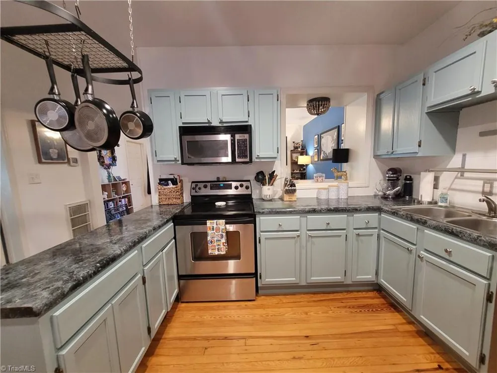 319 Hay Street Mount Airy, NC 27030
