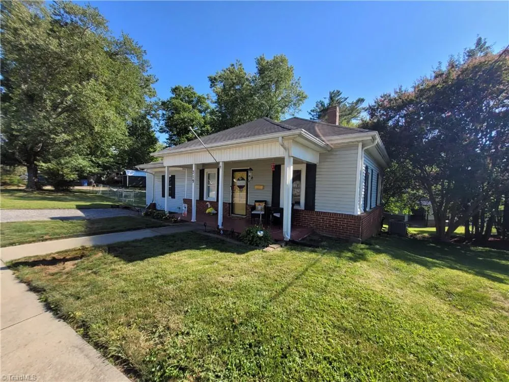 319 Hay Street Mount Airy, NC 27030