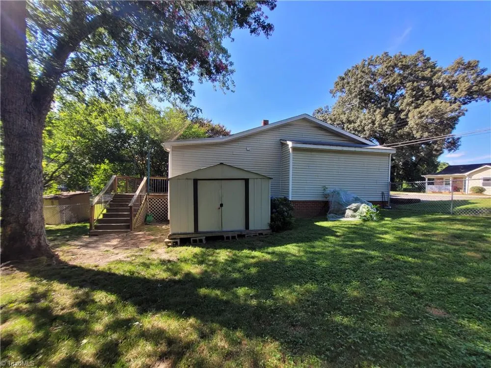 319 Hay Street Mount Airy, NC 27030