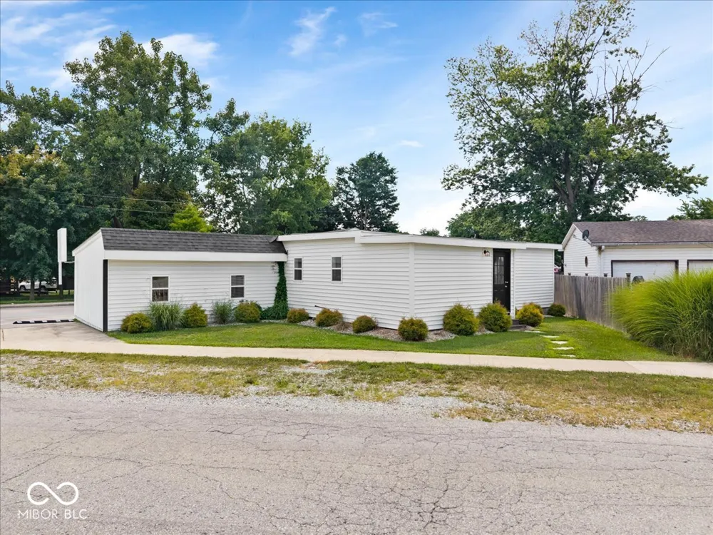 226 E Pendleton Avenue Lapel, IN 46051
