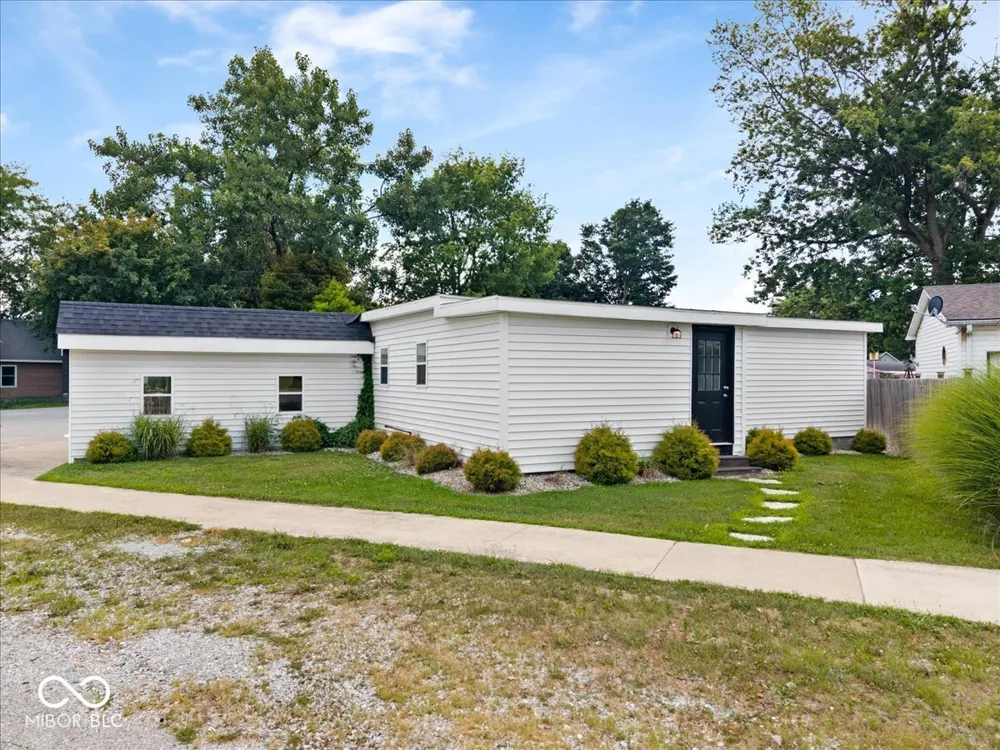 226 E Pendleton Avenue Lapel, IN 46051