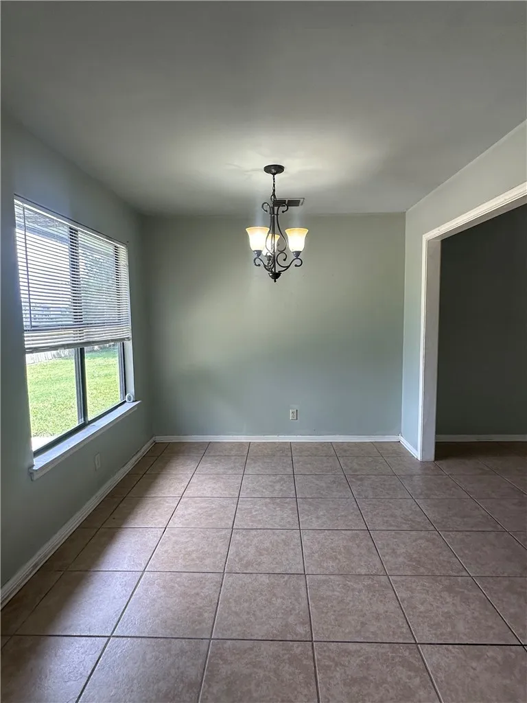 2414 Westlake Circle Ingleside, TX 78362