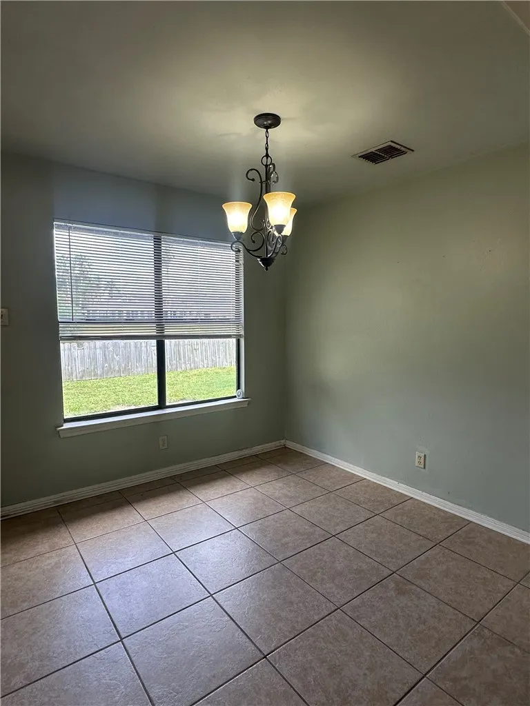 2414 Westlake Circle Ingleside, TX 78362