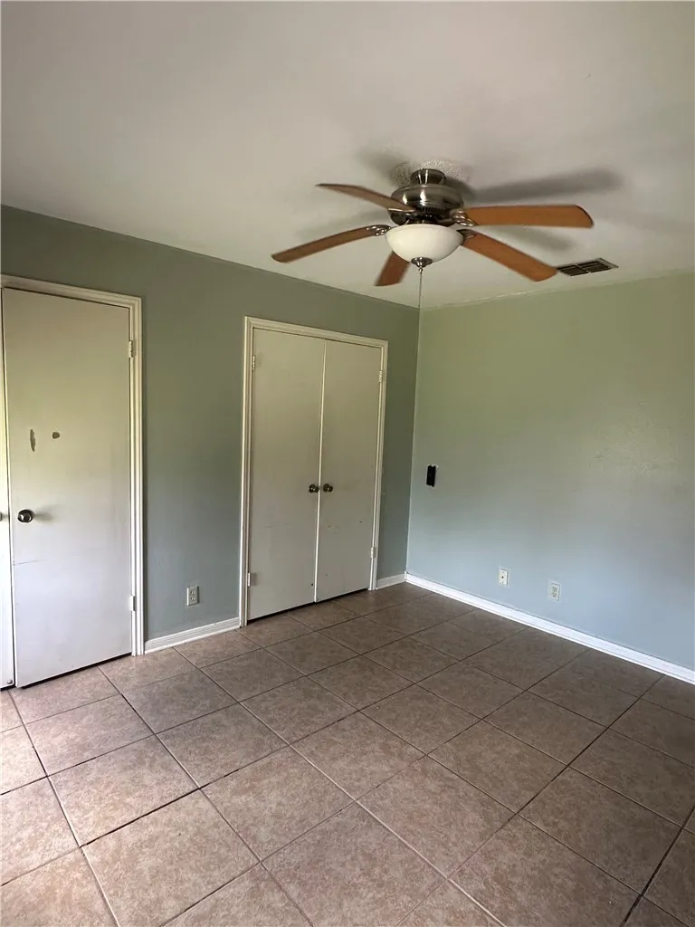 2414 Westlake Circle Ingleside, TX 78362