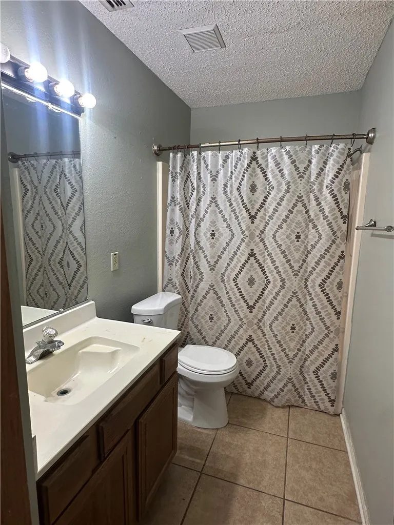 2414 Westlake Circle Ingleside, TX 78362