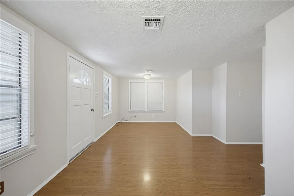 413 E Fulton Street Sinton, TX 78387