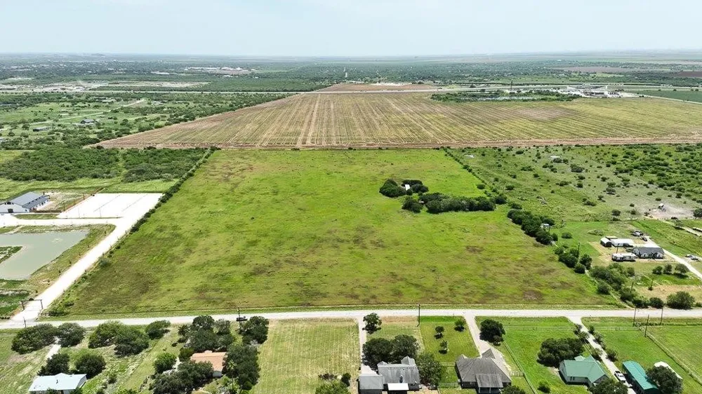 CR 2431 Sinton, TX 78387
