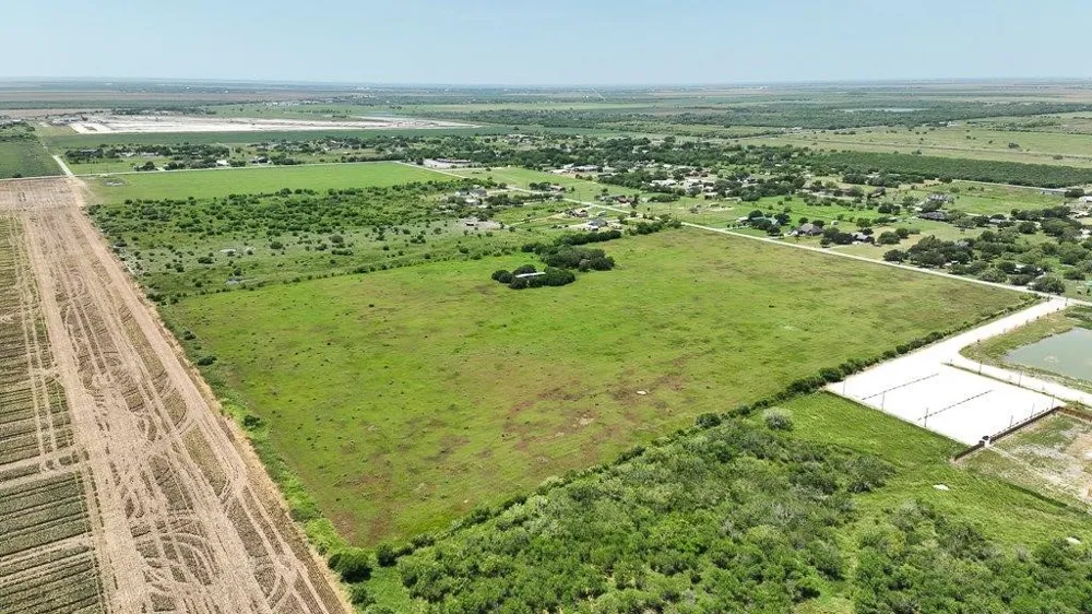 CR 2431 Sinton, TX 78387
