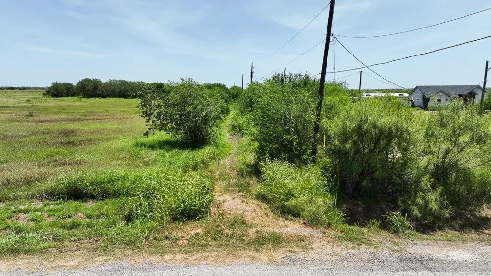 CR 2431 Sinton, TX 78387