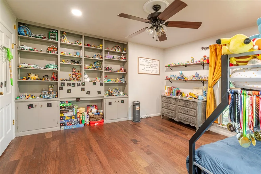 1820 Clare Drive Alice, TX 78332