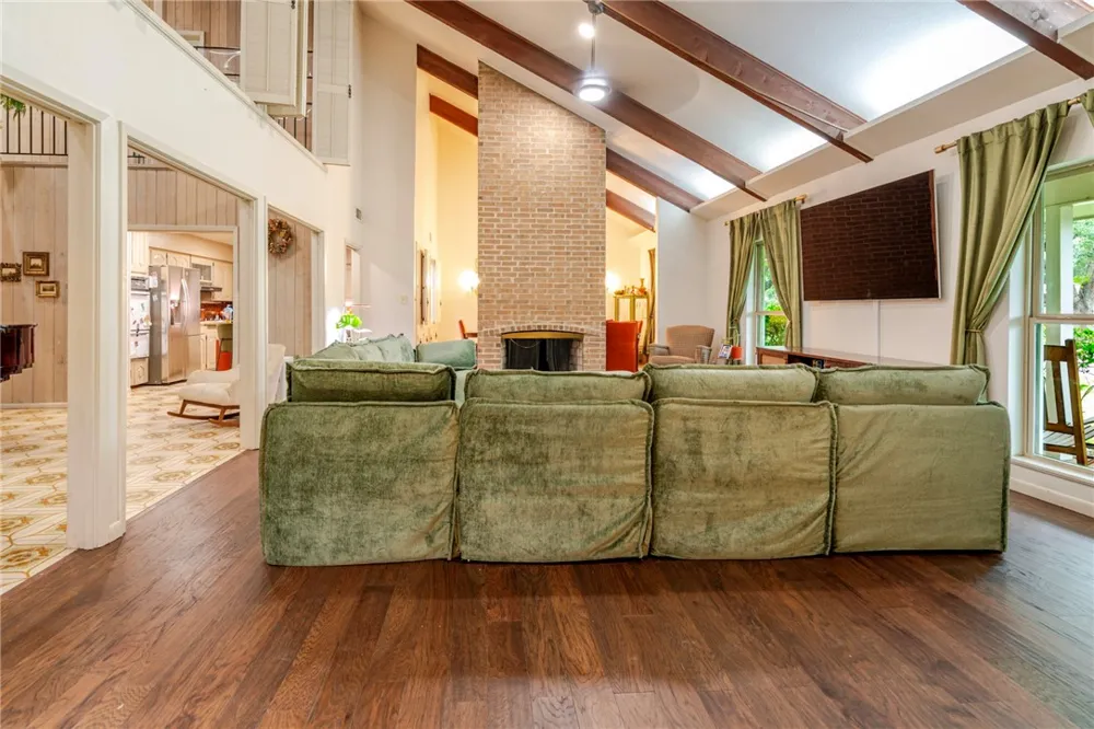 1820 Clare Drive Alice, TX 78332