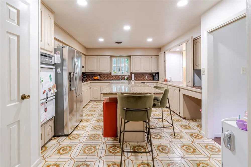 1820 Clare Drive Alice, TX 78332