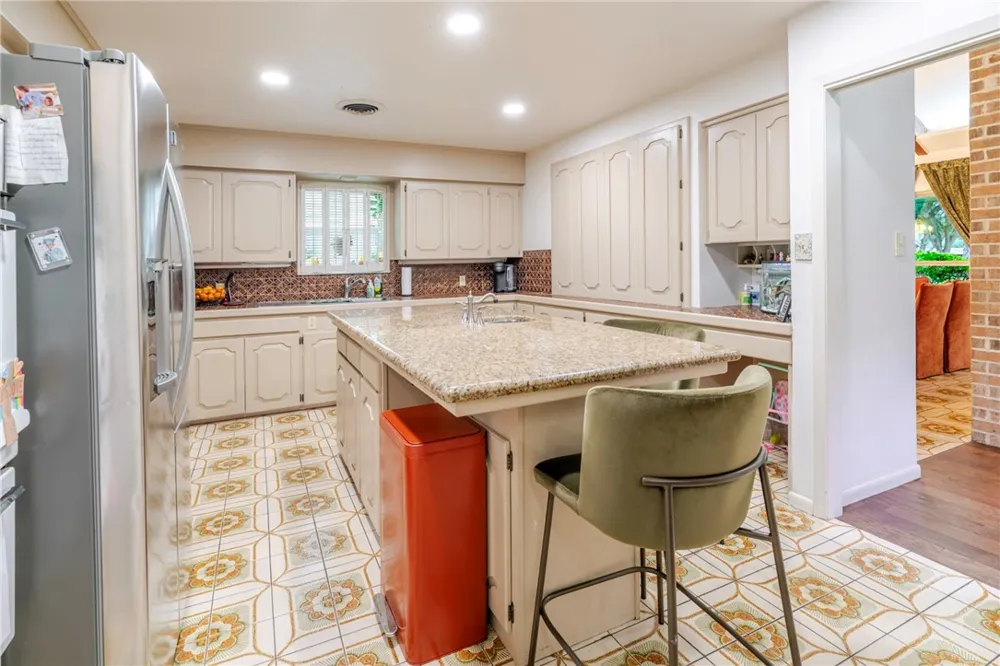 1820 Clare Drive Alice, TX 78332