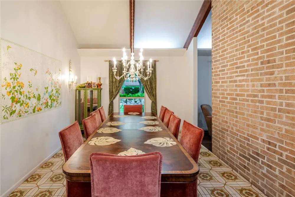 1820 Clare Drive Alice, TX 78332